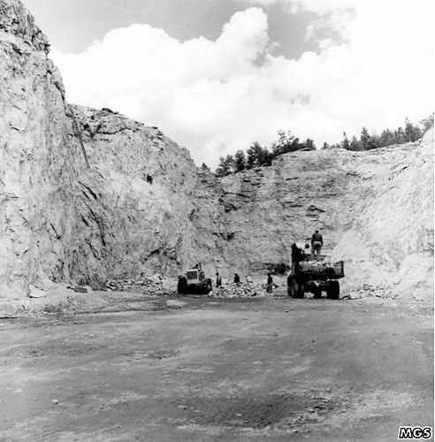 Willes Feldspar Quarry — early 1900's