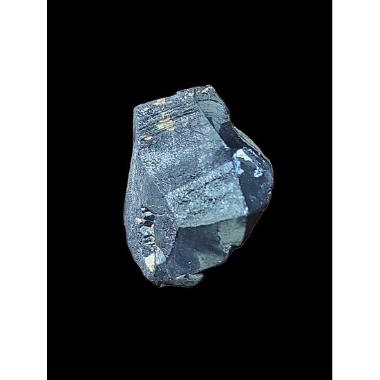 Uraninite crystal from Swamp Quarry #1, Topsham, Maine, 13mm
